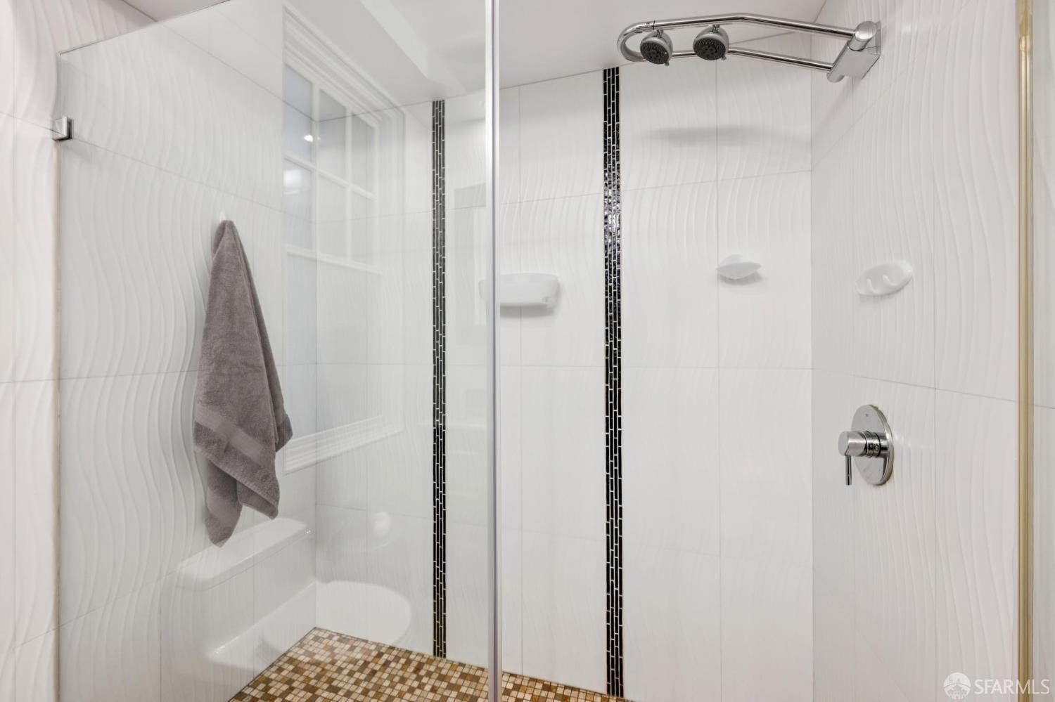 Detail Gallery Image 49 of 55 For 839 Cole St #839,  San Francisco,  CA 94117 - 2 Beds | 2 Baths