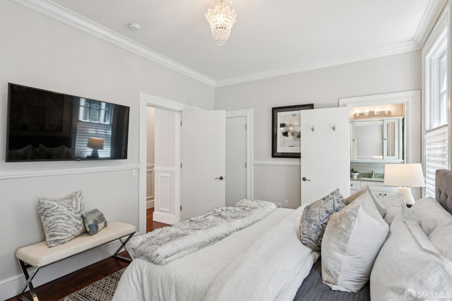 Detail Gallery Image 36 of 55 For 839 Cole St #839,  San Francisco,  CA 94117 - 2 Beds | 2 Baths