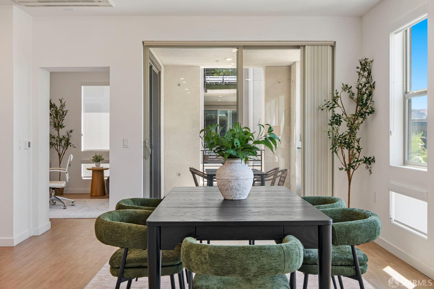 Detail Gallery Image 10 of 57 For 5690 Metrose Ct #302,  Dublin,  CA 94568 - 4 Beds | 2 Baths