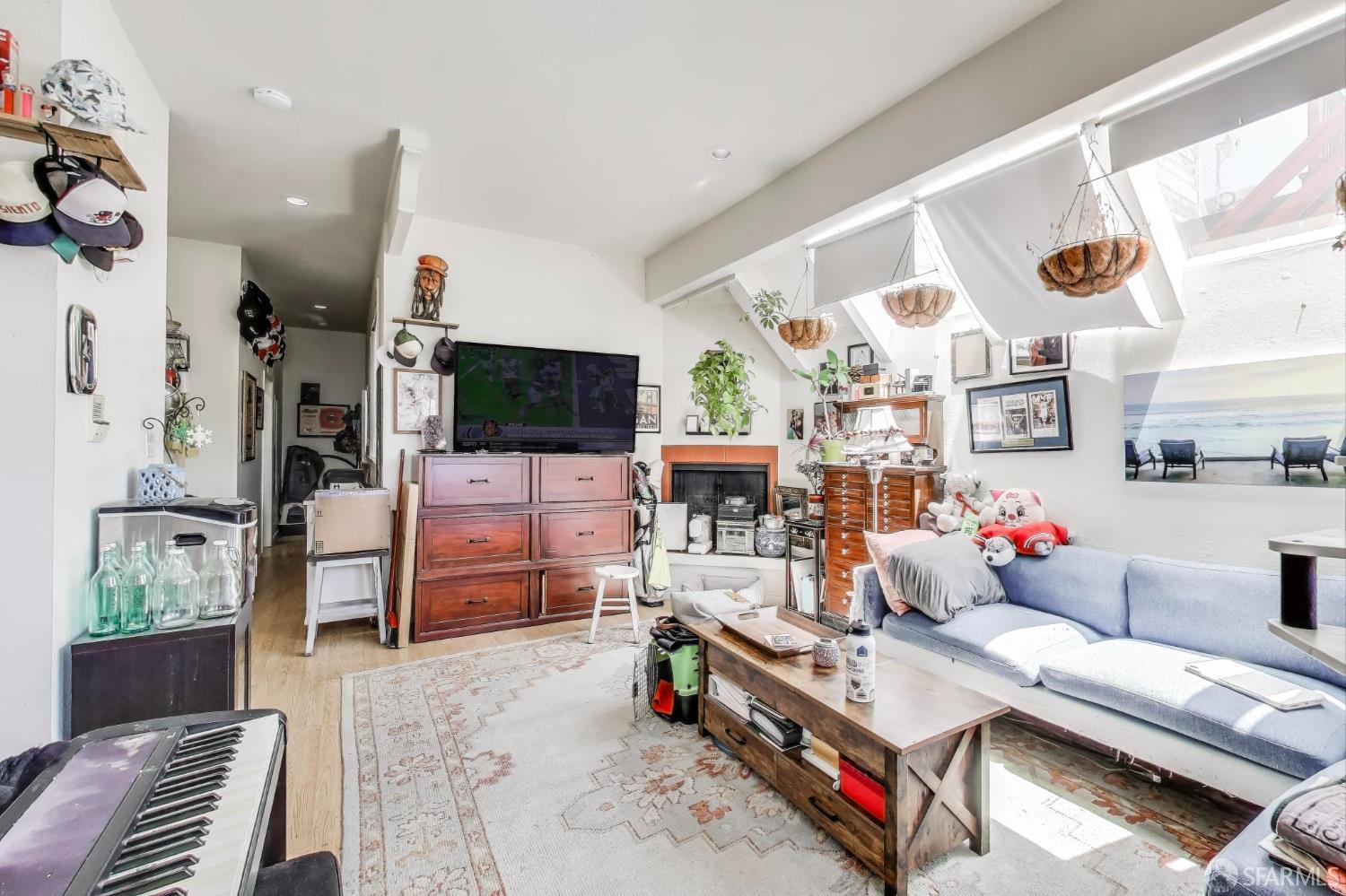 Detail Gallery Image 15 of 50 For 1217 Kearny St, San Francisco,  CA 94133 - – Beds | – Baths