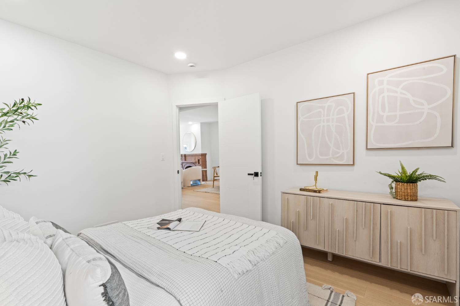 Detail Gallery Image 18 of 53 For 646 Paris St, San Francisco,  CA 94112 - 4 Beds | 2 Baths