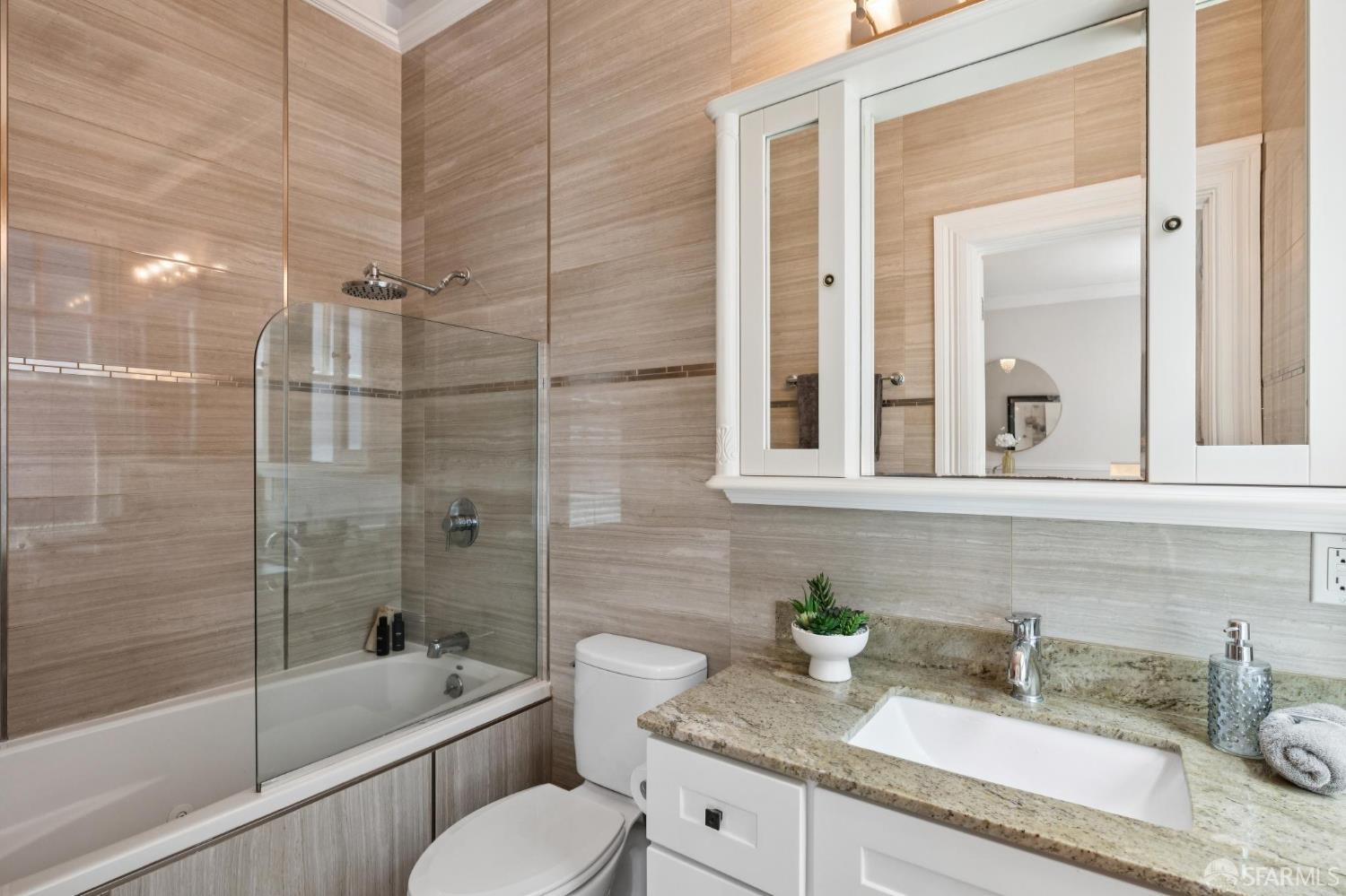 Detail Gallery Image 37 of 55 For 839 Cole St #839,  San Francisco,  CA 94117 - 2 Beds | 2 Baths
