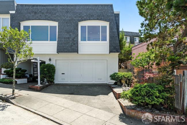 Detail Gallery Image 2 of 48 For 2 Ora Way, San Francisco,  CA 94131 - 3 Beds | 2 Baths