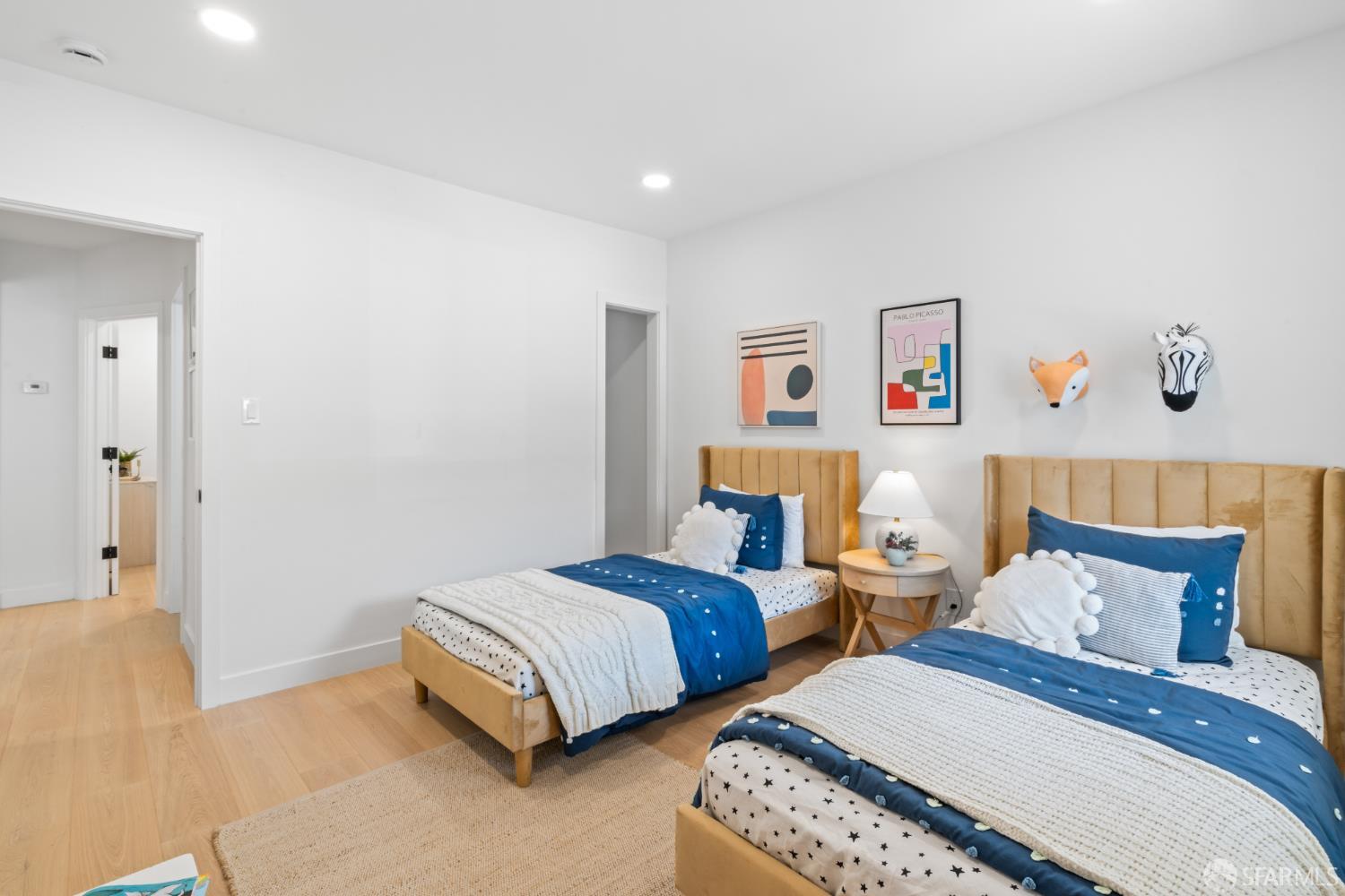 Detail Gallery Image 20 of 53 For 646 Paris St, San Francisco,  CA 94112 - 4 Beds | 2 Baths