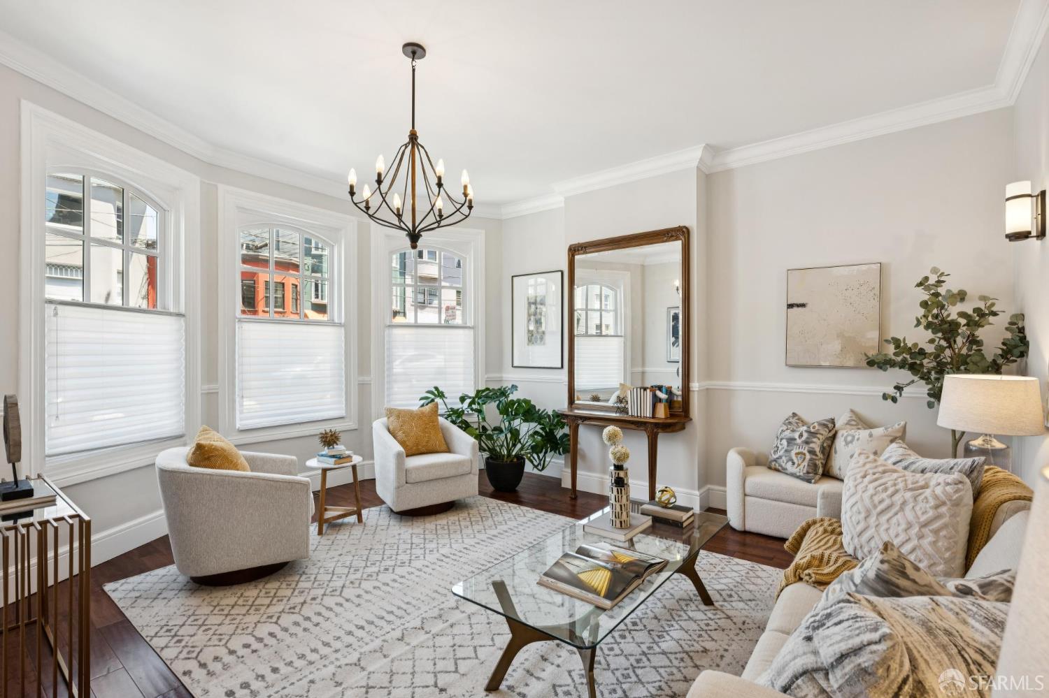 Detail Gallery Image 6 of 55 For 839 Cole St #839,  San Francisco,  CA 94117 - 2 Beds | 2 Baths