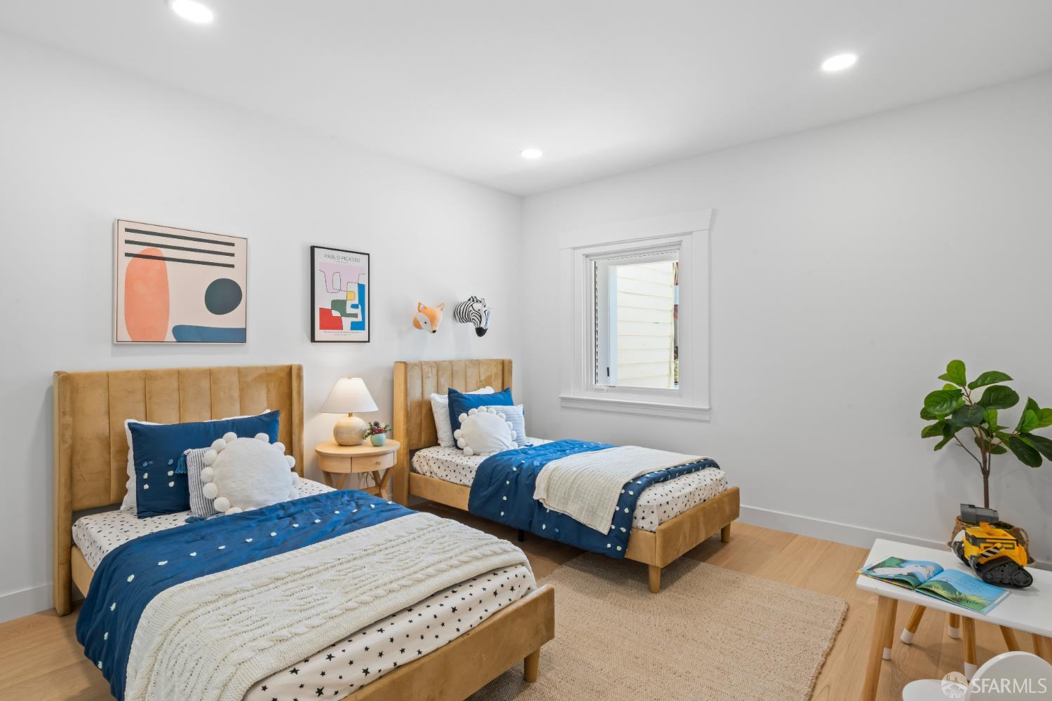 Detail Gallery Image 19 of 53 For 646 Paris St, San Francisco,  CA 94112 - 4 Beds | 2 Baths