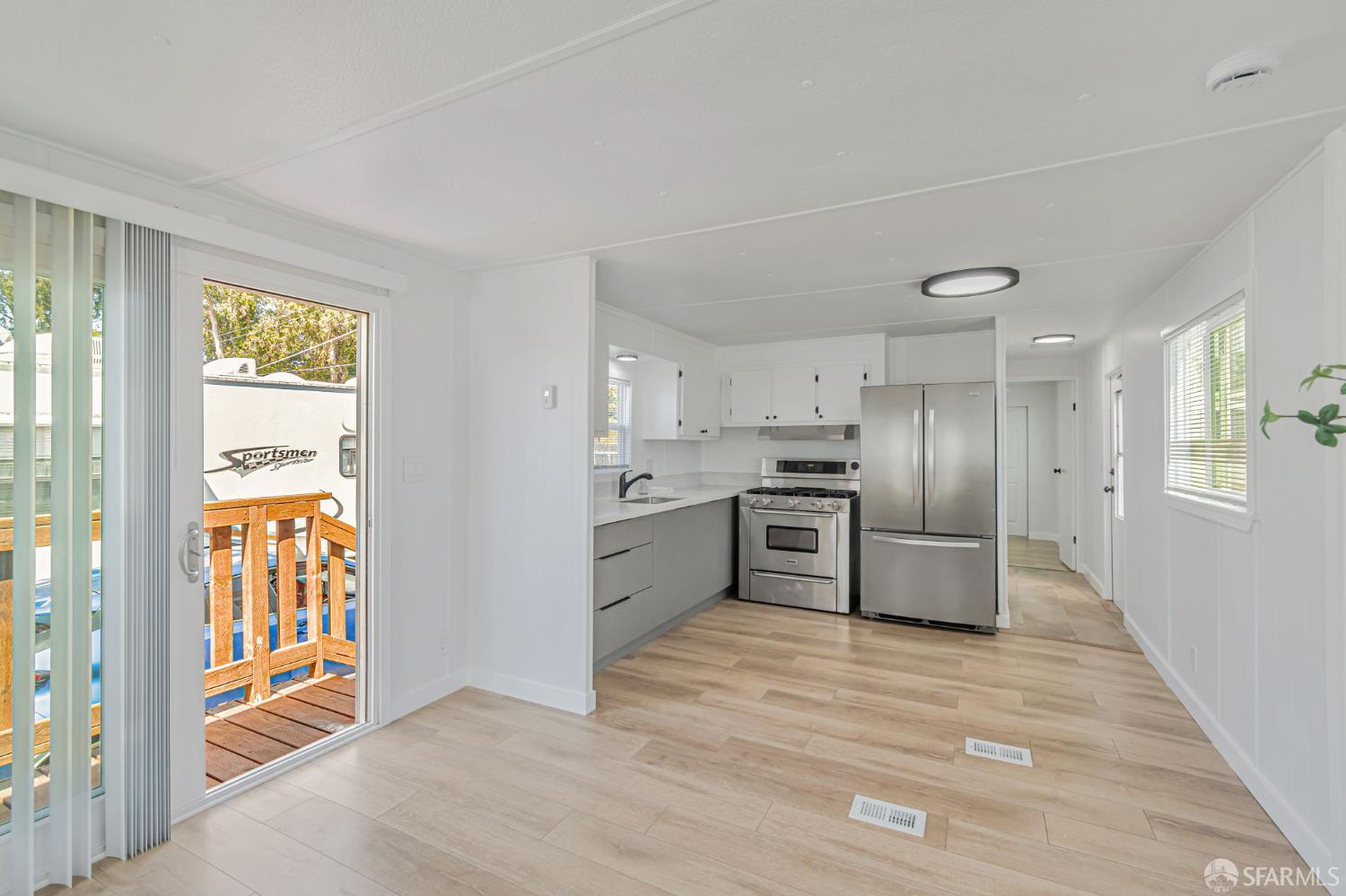 Detail Gallery Image 5 of 20 For 1700 El Camino Real 19-15, South San Francisco,  CA 94080 - 1 Beds | 1 Baths