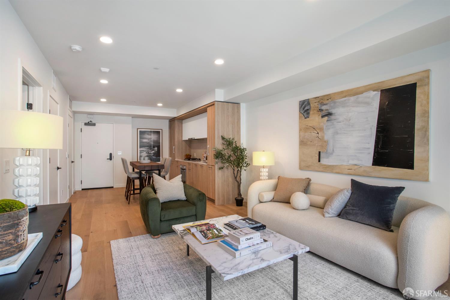 Detail Gallery Image 7 of 17 For 915 North Point St #G2,  San Francisco,  CA 94109 - 2 Beds | 2 Baths