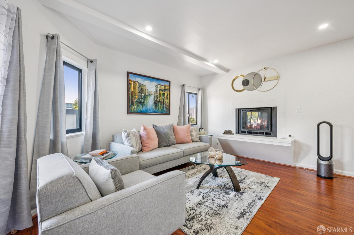 Detail Gallery Image 9 of 56 For 1 Appian Way #709-2,  South San Francisco,  CA 94080 - 3 Beds | 2 Baths