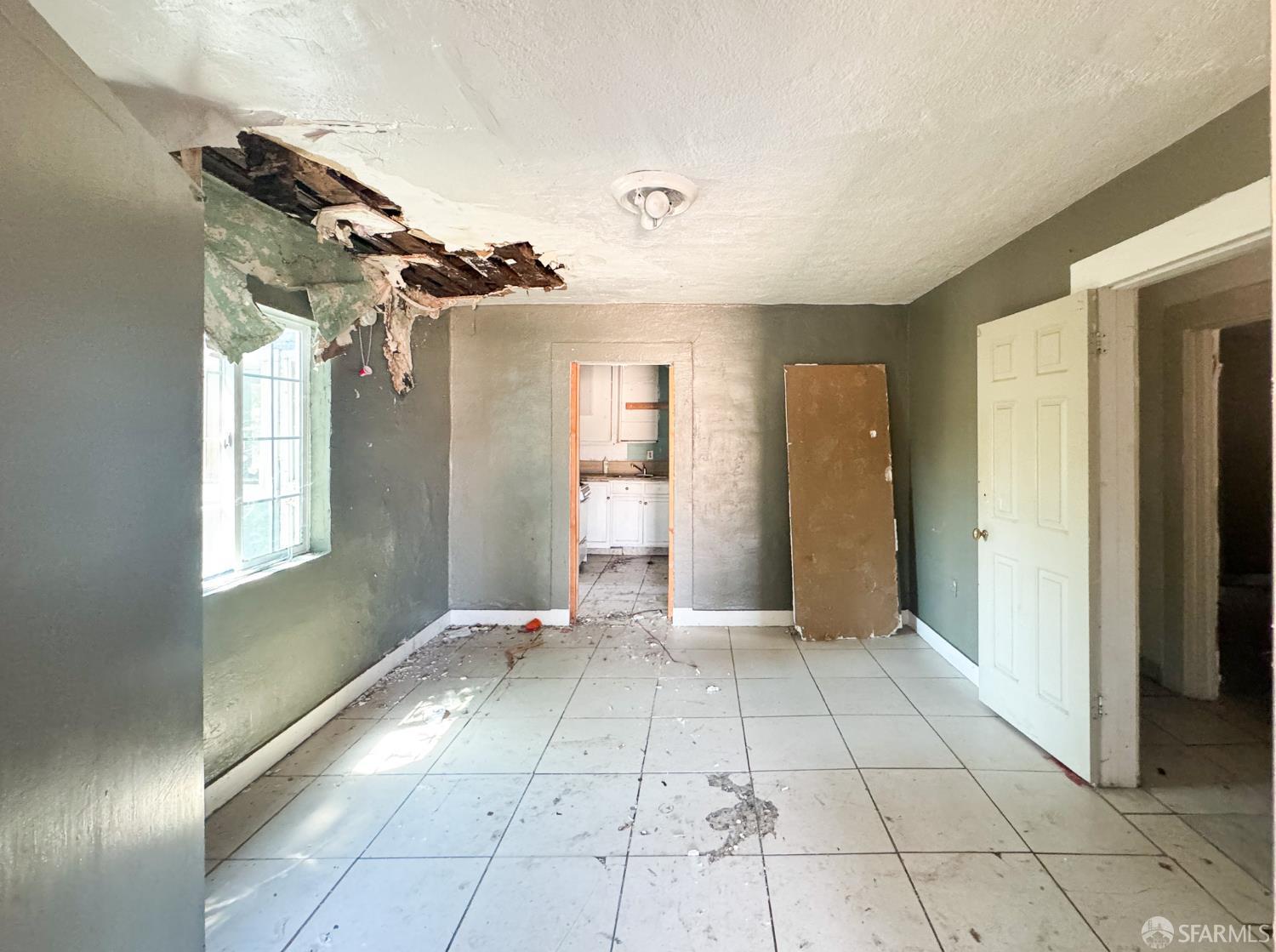 Detail Gallery Image 3 of 19 For 50 Mims Ave, Bay Point,  CA 94565 - 3 Beds | 1 Baths