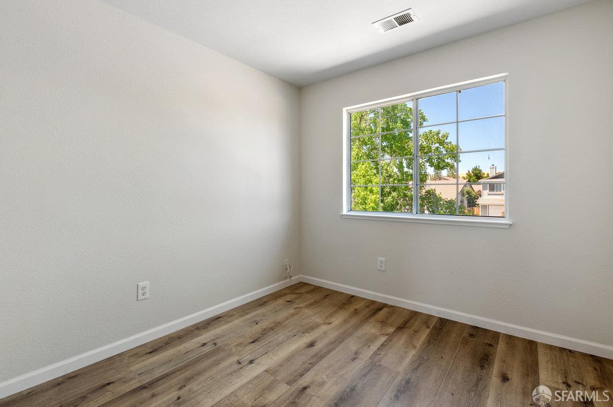 Detail Gallery Image 19 of 25 For 5124 Longdale Ct, Antioch,  CA 94531 - 3 Beds | 2/1 Baths