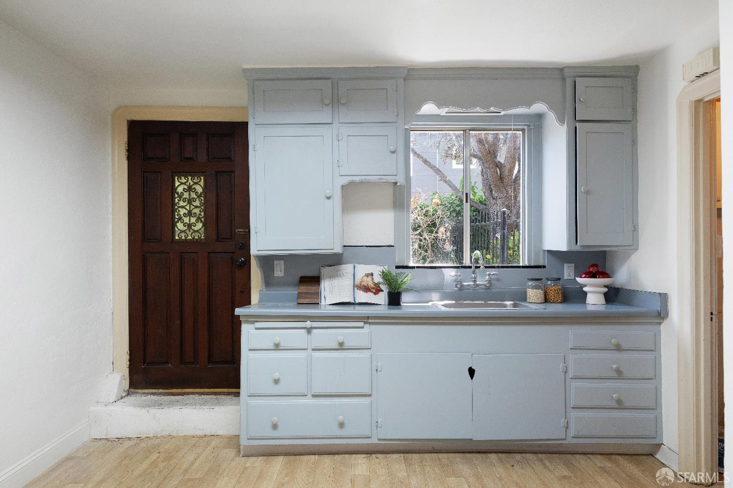 Detail Gallery Image 41 of 59 For 1475 Stannage Ave, Berkeley,  CA 94702 - 5 Beds | 2 Baths
