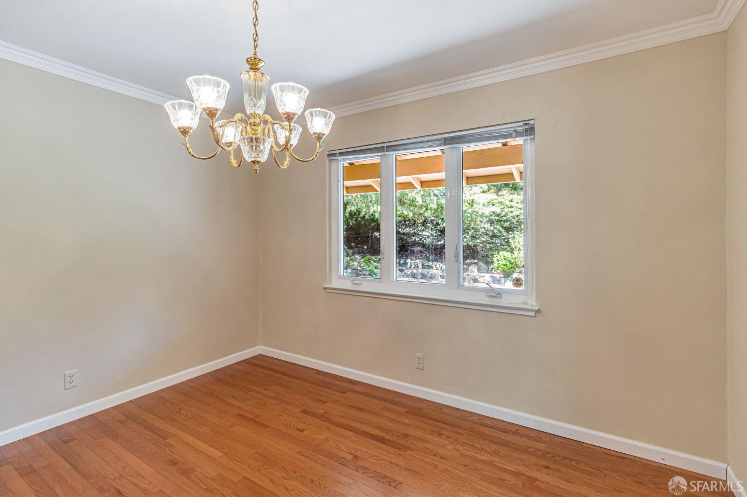 Detail Gallery Image 20 of 84 For 1426 Bel Aire Rd, San Mateo,  CA 94402 - 3 Beds | 3 Baths