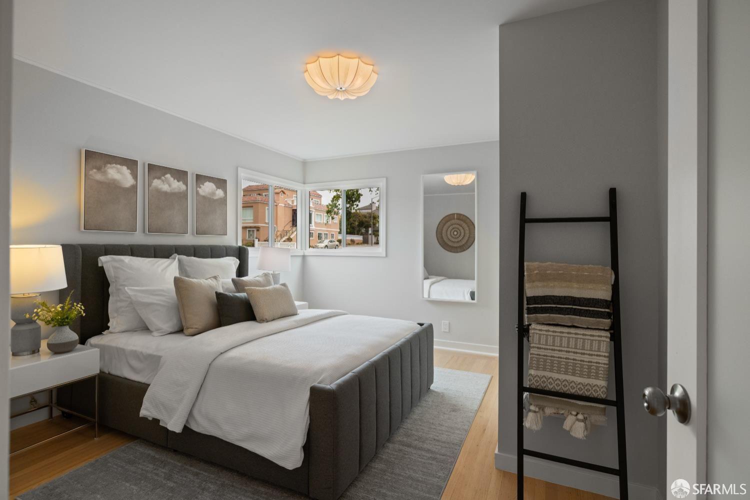Detail Gallery Image 12 of 22 For 2955 Ocean Ave, San Francisco,  CA 94132 - 4 Beds | 3 Baths