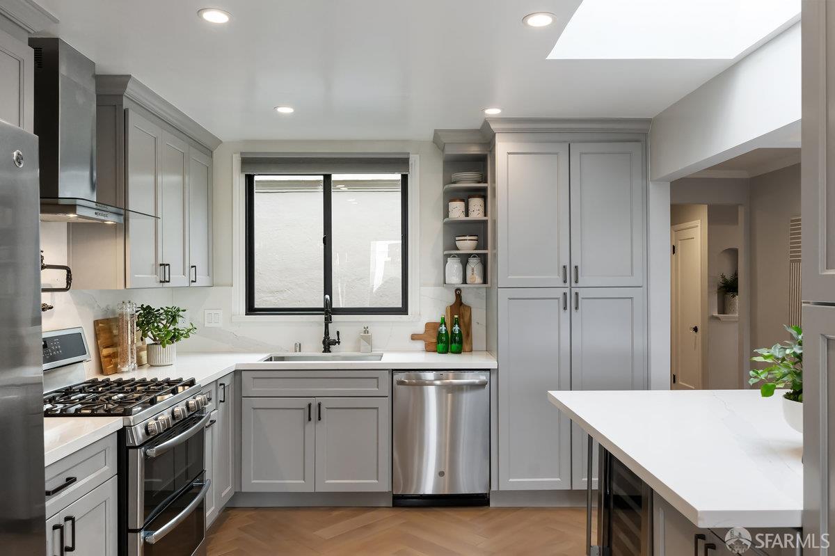 Detail Gallery Image 19 of 76 For 1606 34th Ave, San Francisco,  CA 94122 - 3 Beds | 2 Baths