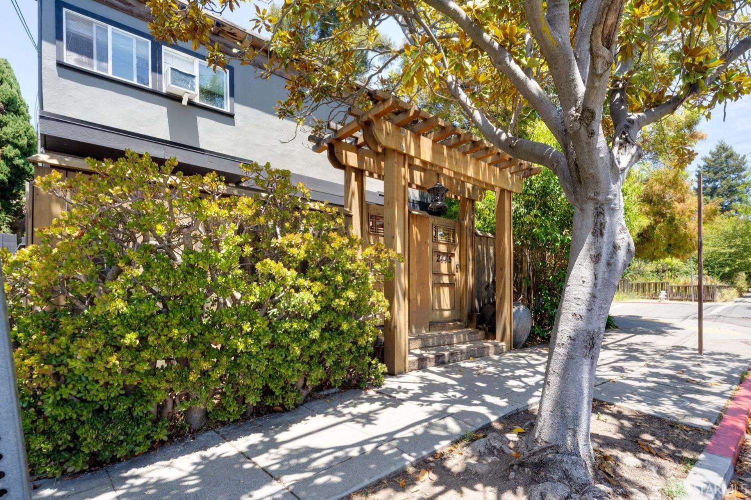 Detail Gallery Image 4 of 29 For 2443 Woolsey St, Berkeley,  CA 94705 - – Beds | – Baths
