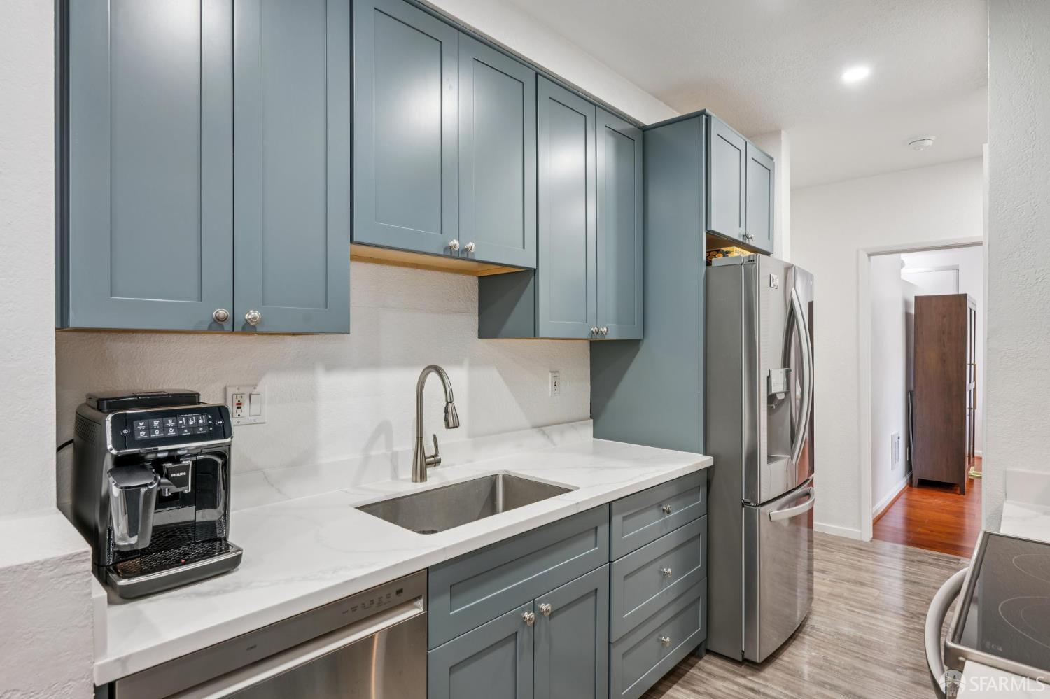 Detail Gallery Image 22 of 56 For 1 Appian Way #709-2,  South San Francisco,  CA 94080 - 3 Beds | 2 Baths
