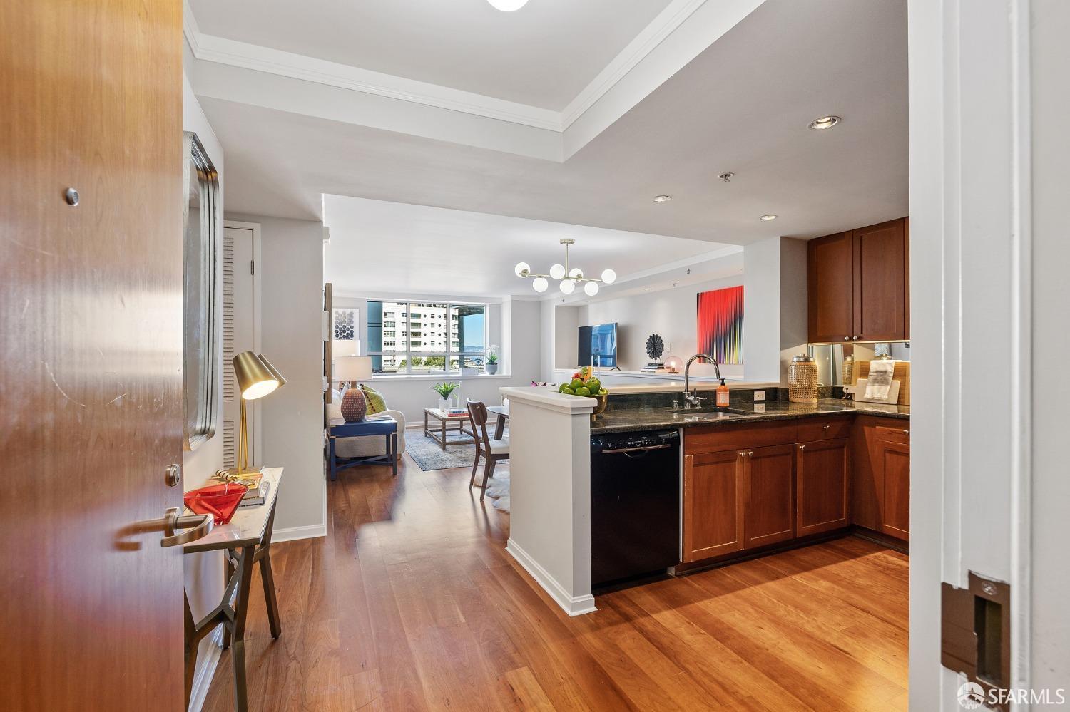 Detail Gallery Image 1 of 29 For 400 Beale St #607,  San Francisco,  CA 94105 - 2 Beds | 2 Baths