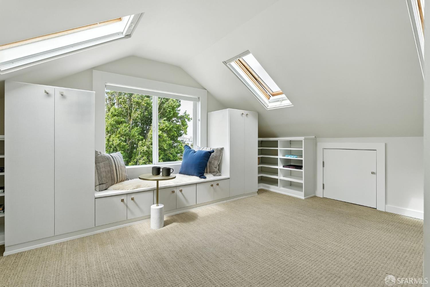 Detail Gallery Image 21 of 26 For 2152 15th St, San Francisco,  CA 94114 - 2 Beds | 2 Baths