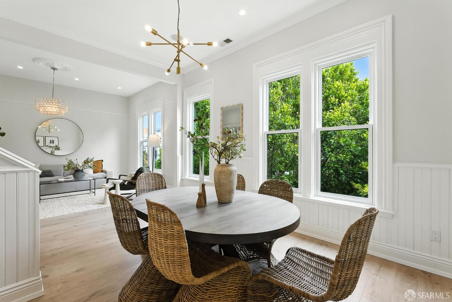 Detail Gallery Image 1 of 26 For 2152 15th St, San Francisco,  CA 94114 - 2 Beds | 2 Baths