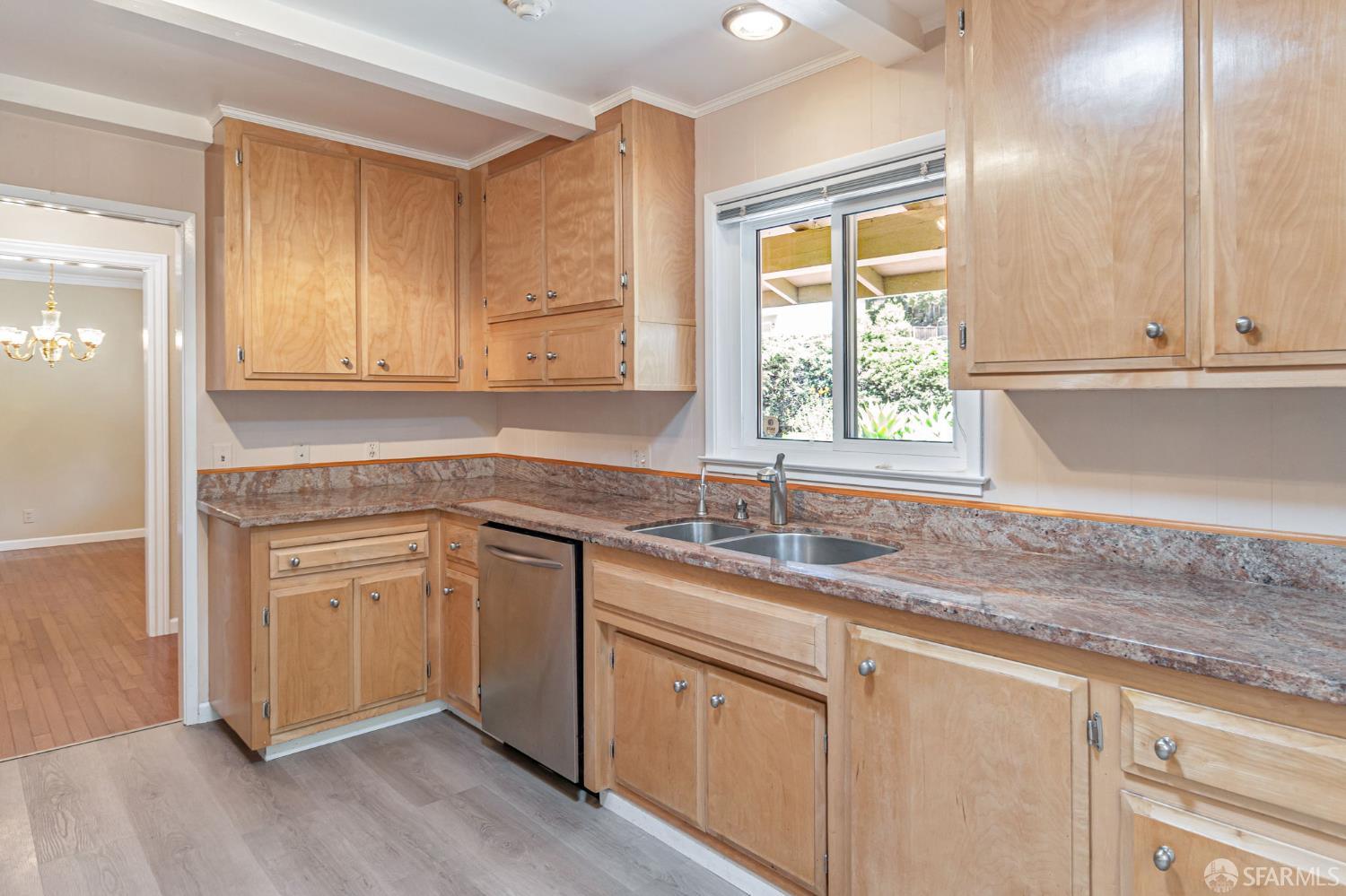 Detail Gallery Image 12 of 84 For 1426 Bel Aire Rd, San Mateo,  CA 94402 - 3 Beds | 3 Baths