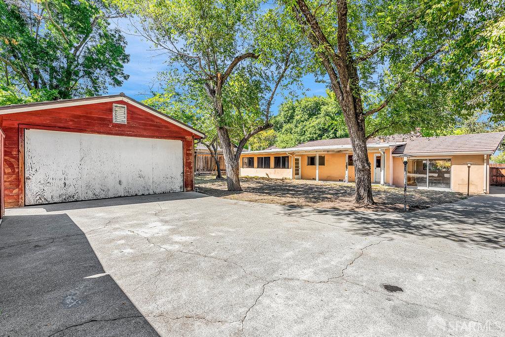 Detail Gallery Image 49 of 51 For 130 Pleasant View Dr, Pleasant Hill,  CA 94523 - 3 Beds | 1/1 Baths