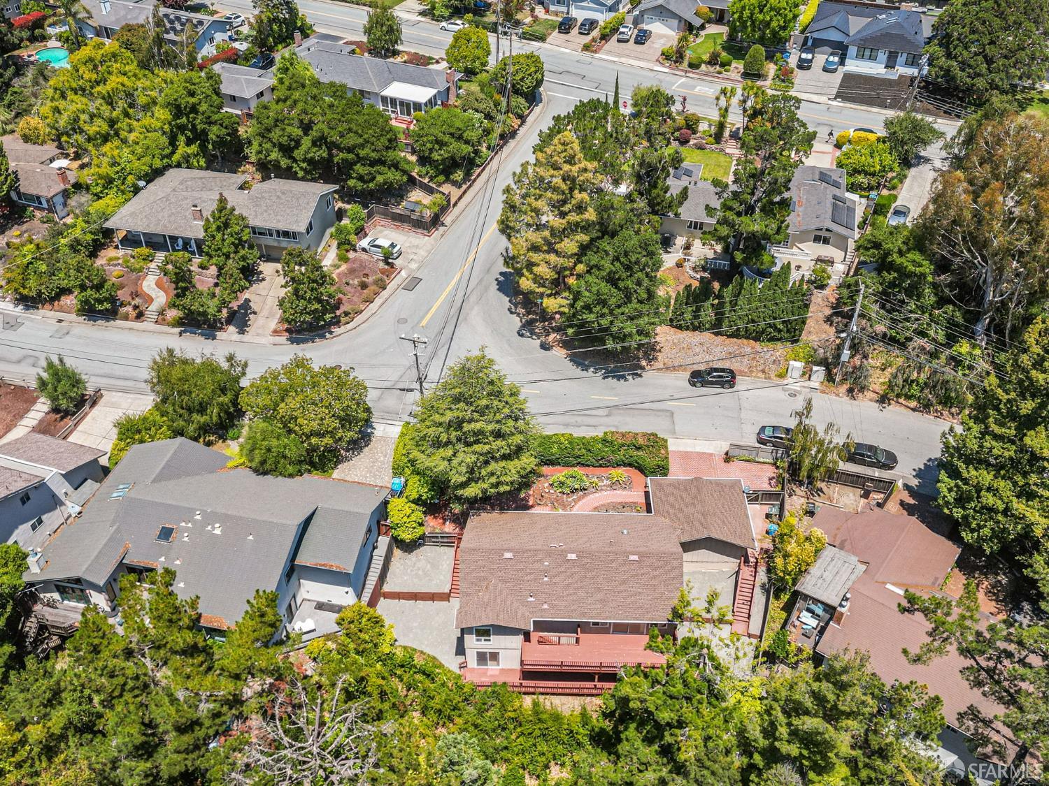 Detail Gallery Image 74 of 84 For 1426 Bel Aire Rd, San Mateo,  CA 94402 - 3 Beds | 3 Baths