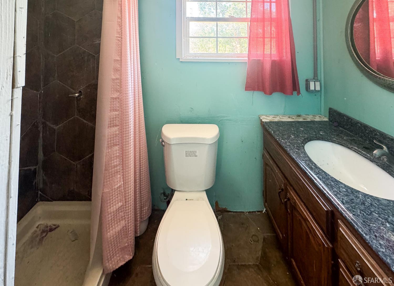 Detail Gallery Image 5 of 19 For 50 Mims Ave, Bay Point,  CA 94565 - 3 Beds | 1 Baths