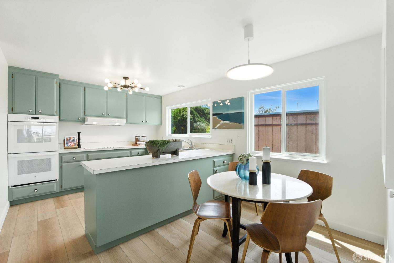 Detail Gallery Image 9 of 48 For 2 Ora Way, San Francisco,  CA 94131 - 3 Beds | 2 Baths