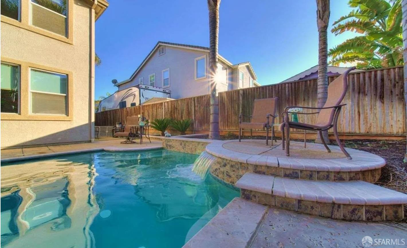 Detail Gallery Image 9 of 22 For 716 Seminole Ct, Discovery Bay,  CA 94505 - 4 Beds | 3 Baths