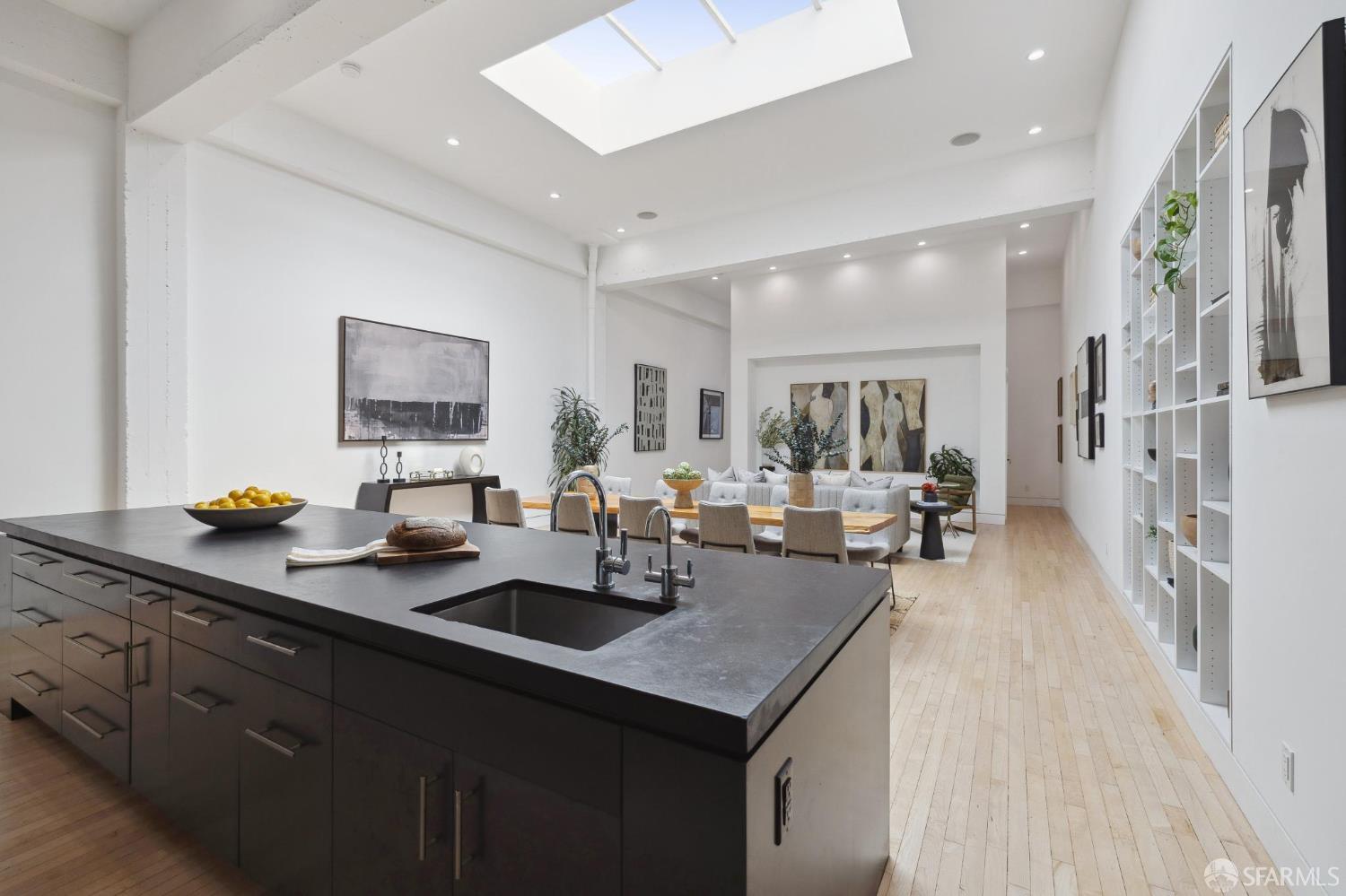Detail Gallery Image 4 of 42 For 2232 Bush St, San Francisco,  CA 94115 - 3 Beds | 3/1 Baths