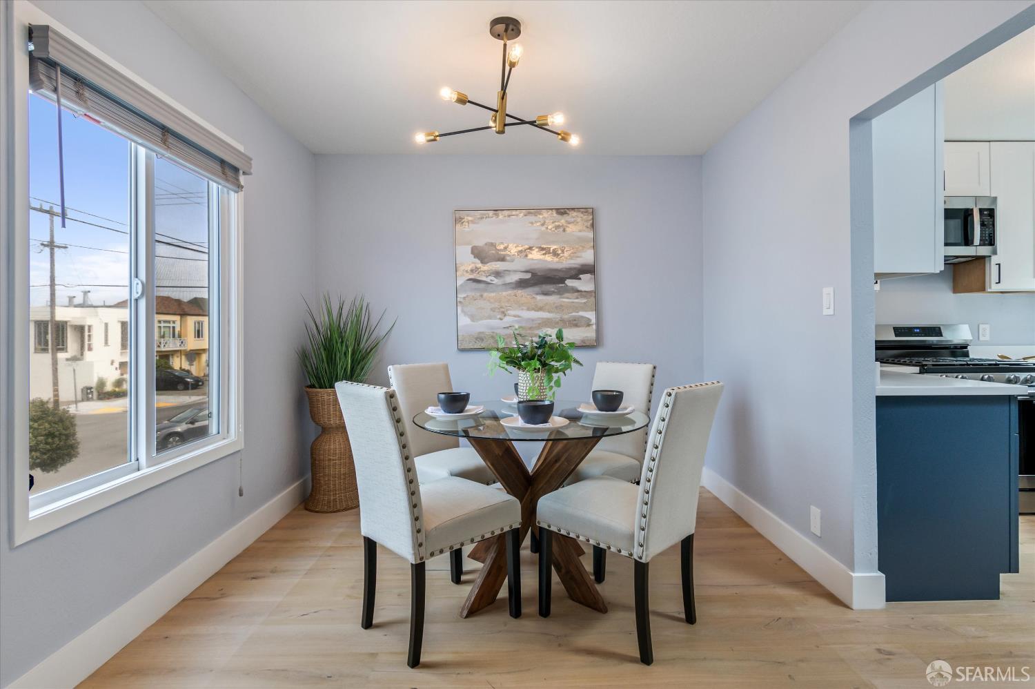 Detail Gallery Image 6 of 12 For 1706 42nd Ave, San Francisco,  CA 94122 - 2 Beds | 1 Baths