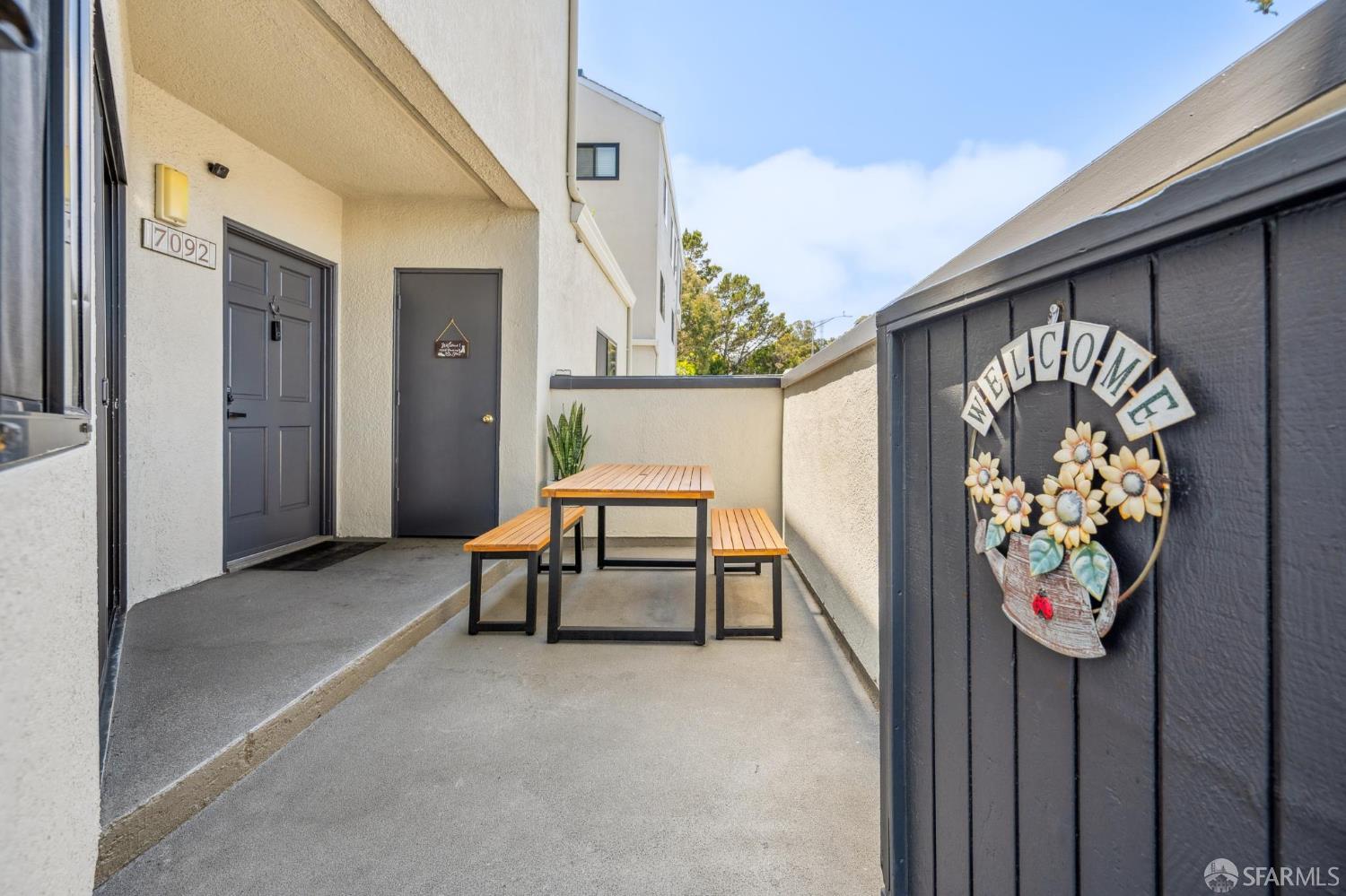 Detail Gallery Image 2 of 56 For 1 Appian Way #709-2,  South San Francisco,  CA 94080 - 3 Beds | 2 Baths