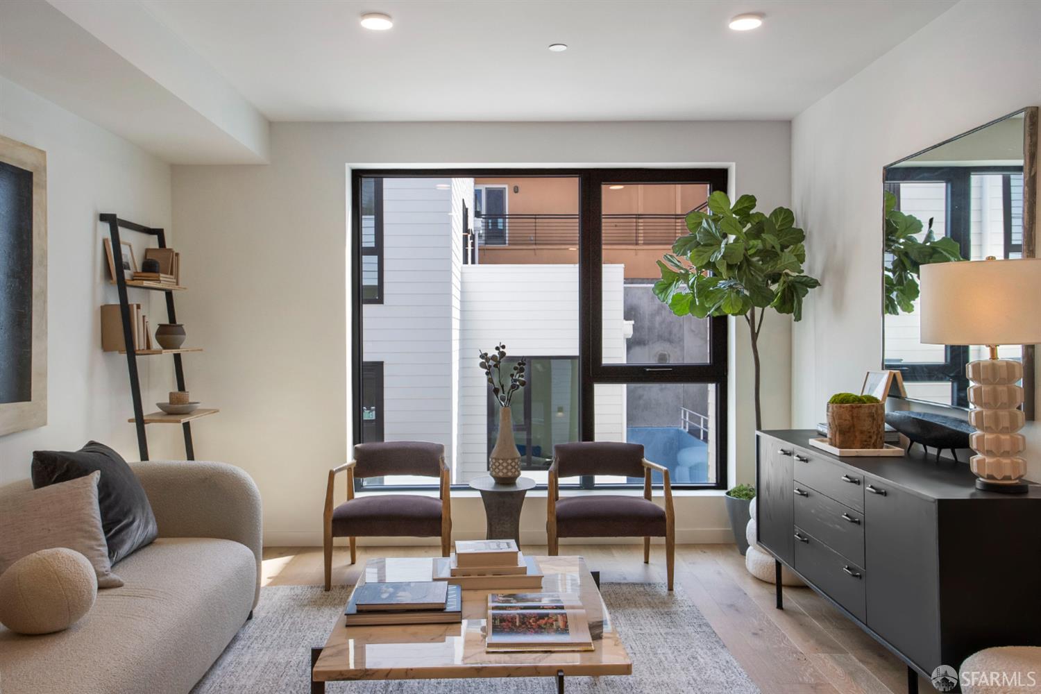 Detail Gallery Image 5 of 17 For 915 North Point St #G2,  San Francisco,  CA 94109 - 2 Beds | 2 Baths