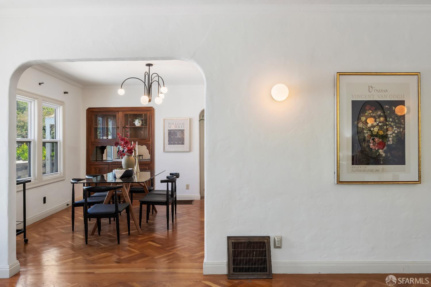 Detail Gallery Image 11 of 59 For 1475 Stannage Ave, Berkeley,  CA 94702 - 5 Beds | 2 Baths
