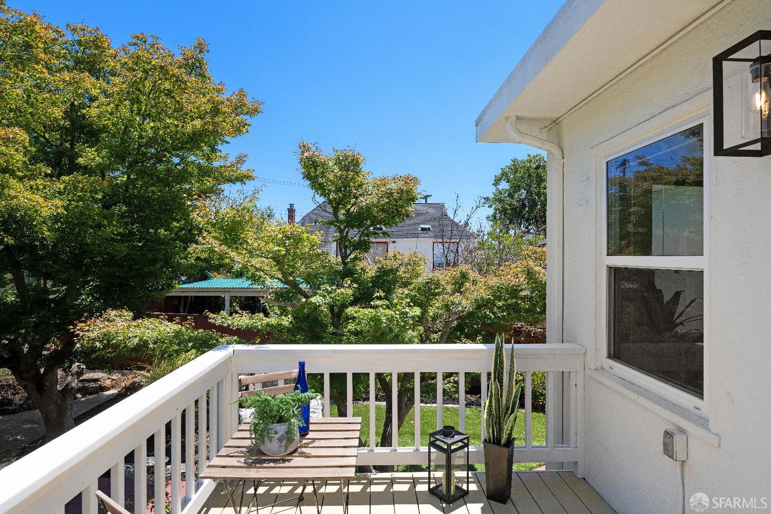 Detail Gallery Image 36 of 59 For 1475 Stannage Ave, Berkeley,  CA 94702 - 5 Beds | 2 Baths