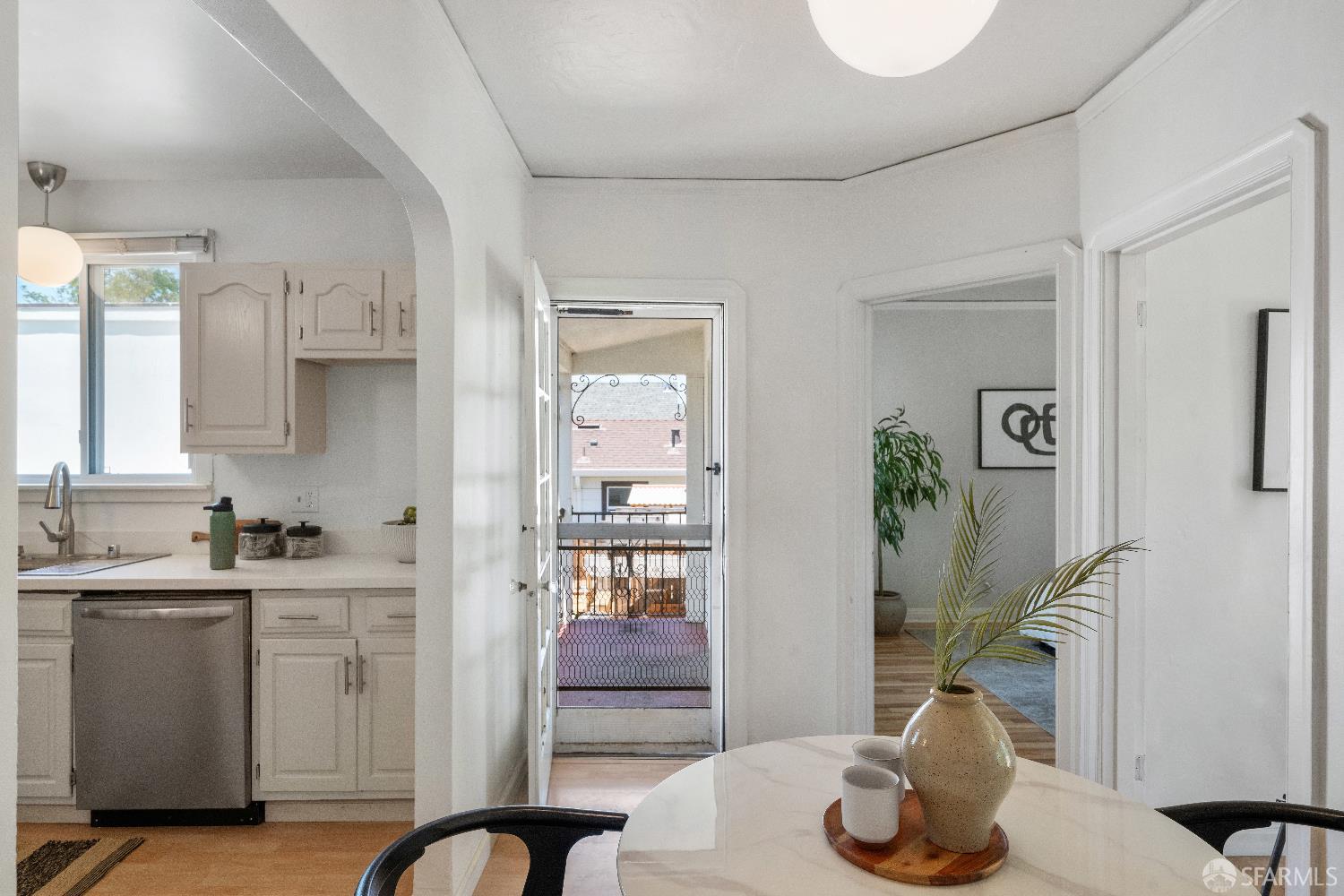 Detail Gallery Image 19 of 59 For 1475 Stannage Ave, Berkeley,  CA 94702 - 5 Beds | 2 Baths