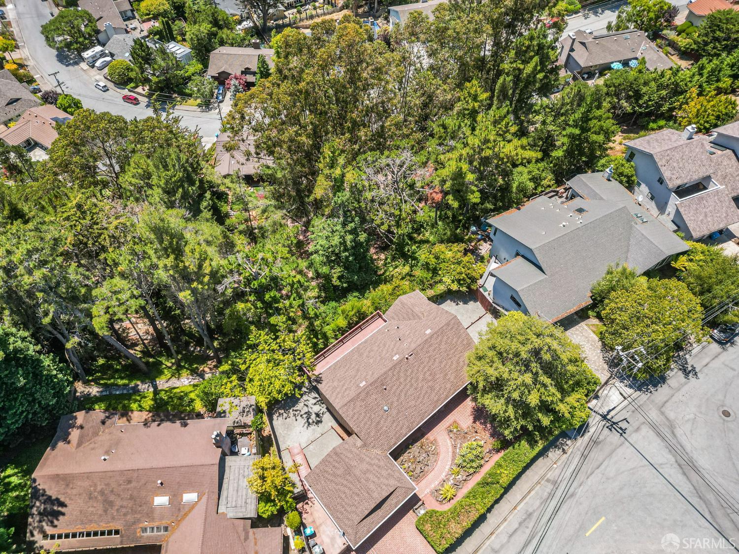 Detail Gallery Image 80 of 84 For 1426 Bel Aire Rd, San Mateo,  CA 94402 - 3 Beds | 3 Baths