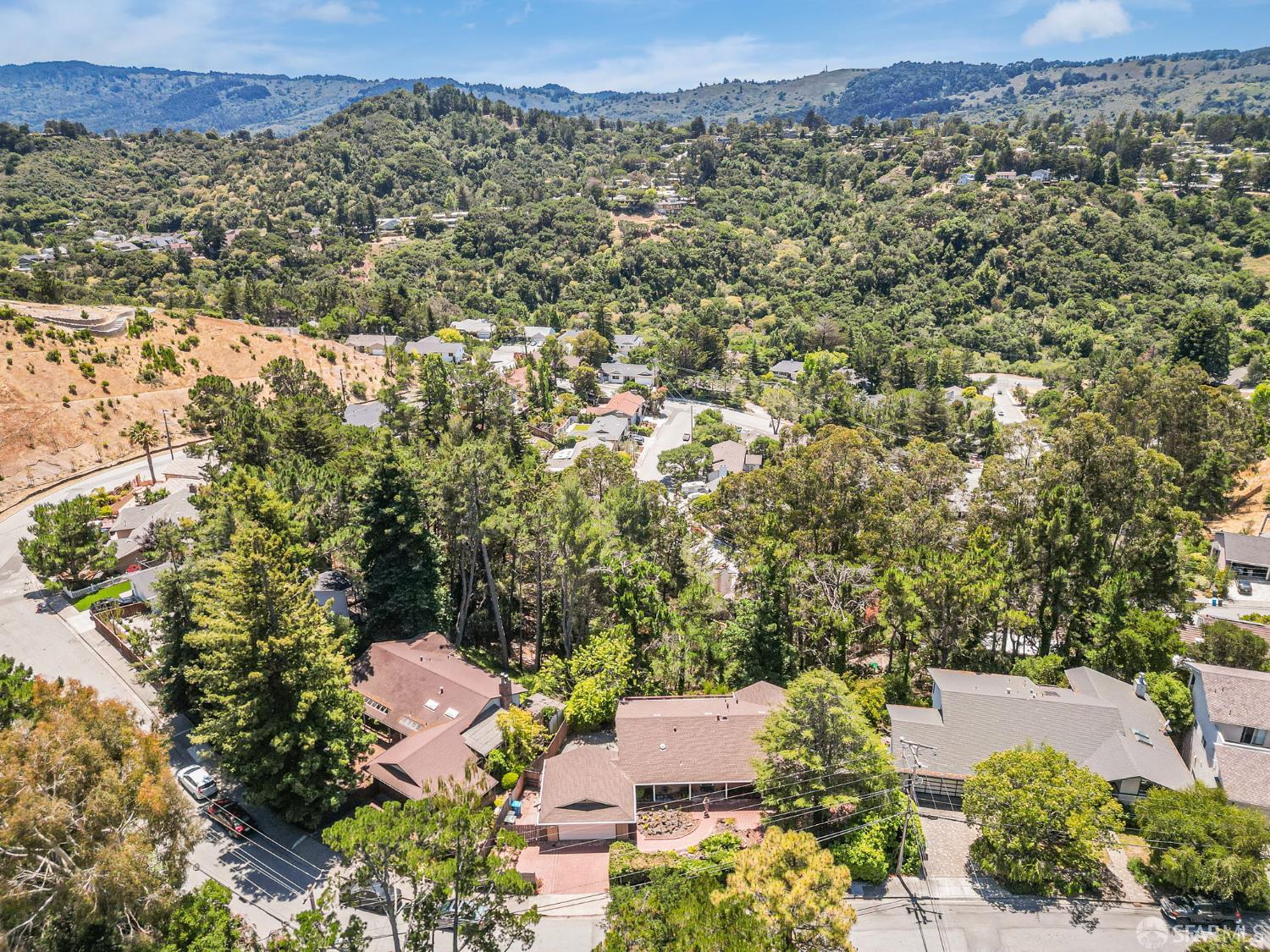 Detail Gallery Image 82 of 84 For 1426 Bel Aire Rd, San Mateo,  CA 94402 - 3 Beds | 3 Baths