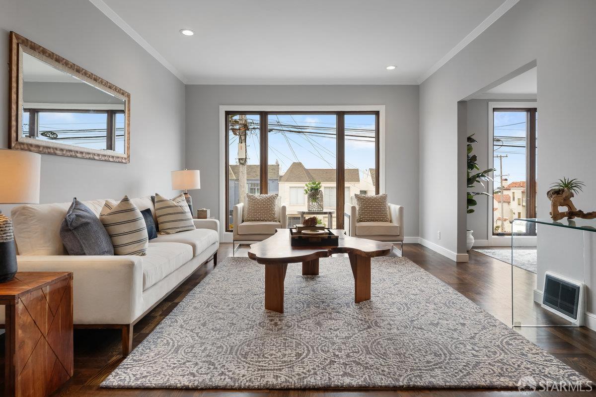 Detail Gallery Image 3 of 76 For 1606 34th Ave, San Francisco,  CA 94122 - 3 Beds | 2 Baths