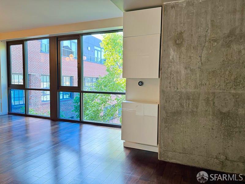 Detail Gallery Image 6 of 28 For 2125 Bryant St #403,  San Francisco,  CA 94110 - 2 Beds | 1 Baths