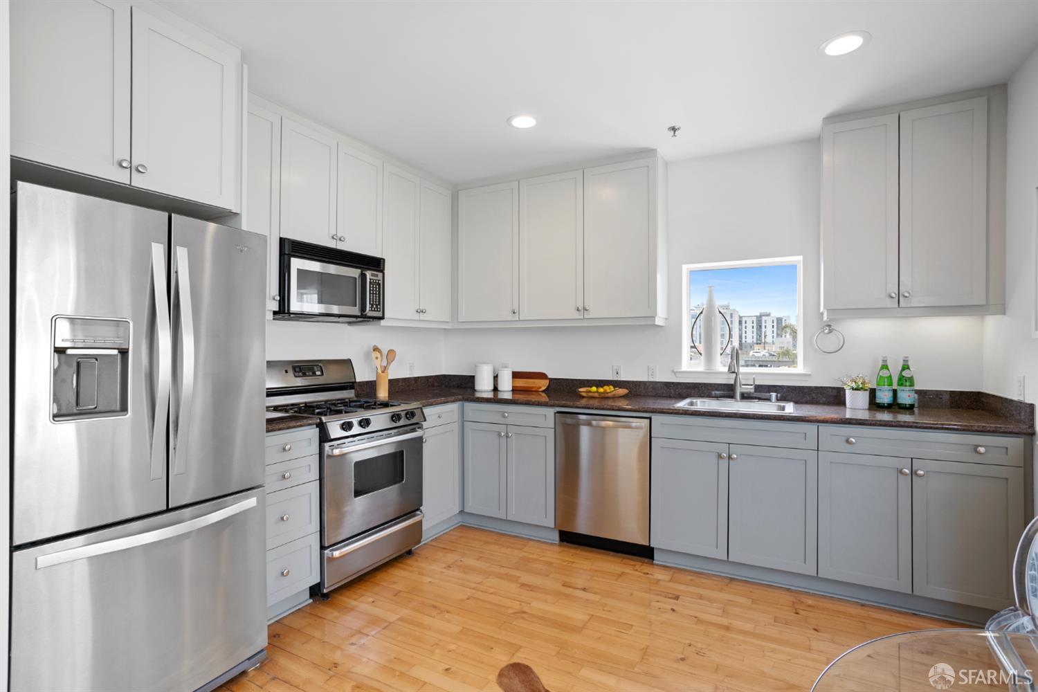 Detail Gallery Image 16 of 31 For 128 Morris St #15,  San Francisco,  CA 94107 - 1 Beds | 1/1 Baths