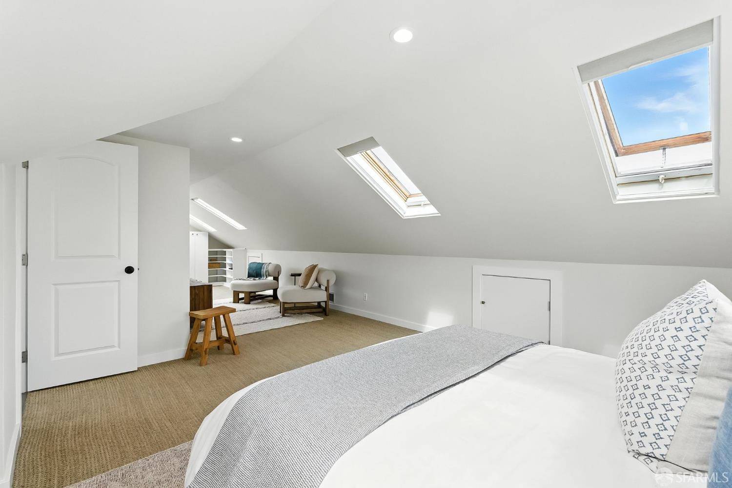 Detail Gallery Image 20 of 26 For 2152 15th St, San Francisco,  CA 94114 - 2 Beds | 2 Baths