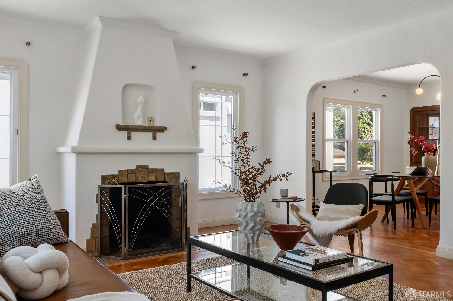 Detail Gallery Image 3 of 59 For 1475 Stannage Ave, Berkeley,  CA 94702 - 5 Beds | 2 Baths