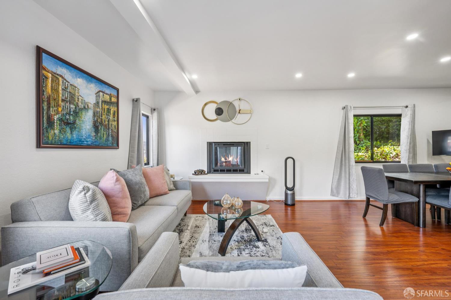 Detail Gallery Image 10 of 56 For 1 Appian Way #709-2,  South San Francisco,  CA 94080 - 3 Beds | 2 Baths