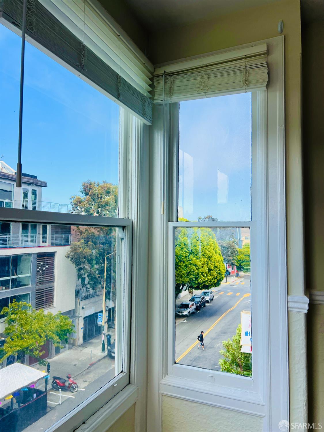 Detail Gallery Image 9 of 18 For 3289 22nd St, San Francisco,  CA 94110 - 3 Beds | 2 Baths