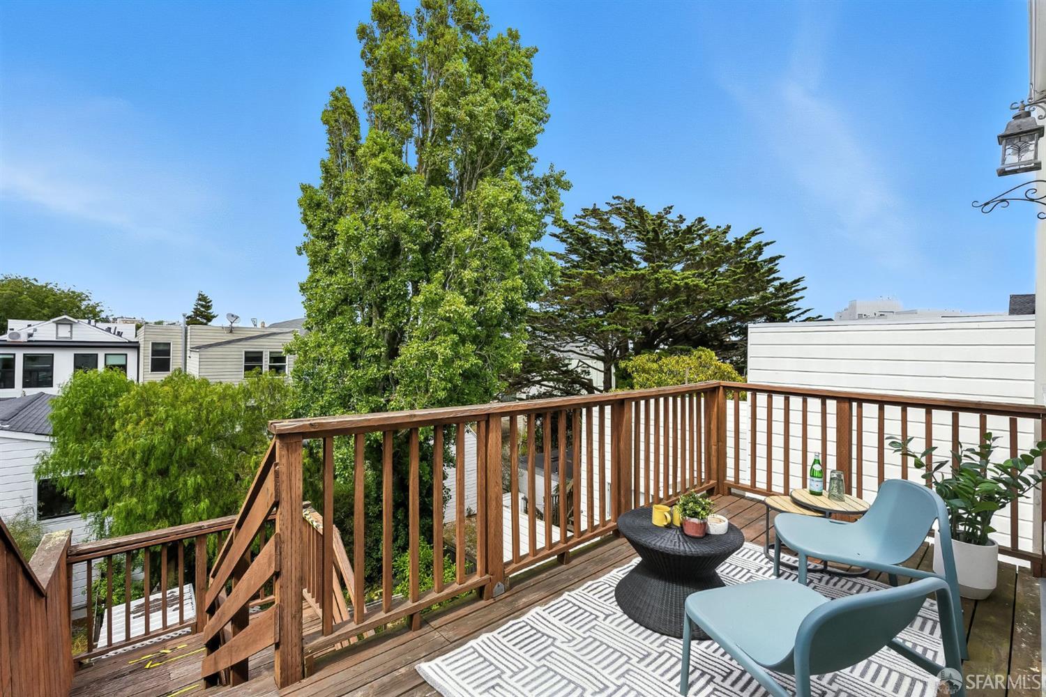 Detail Gallery Image 13 of 26 For 2152 15th St, San Francisco,  CA 94114 - 2 Beds | 2 Baths