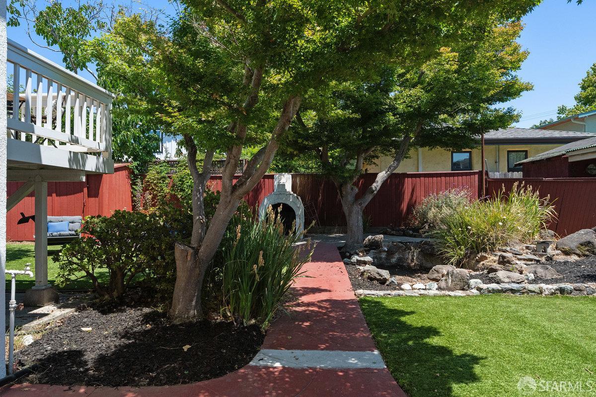 Detail Gallery Image 52 of 59 For 1475 Stannage Ave, Berkeley,  CA 94702 - 5 Beds | 2 Baths