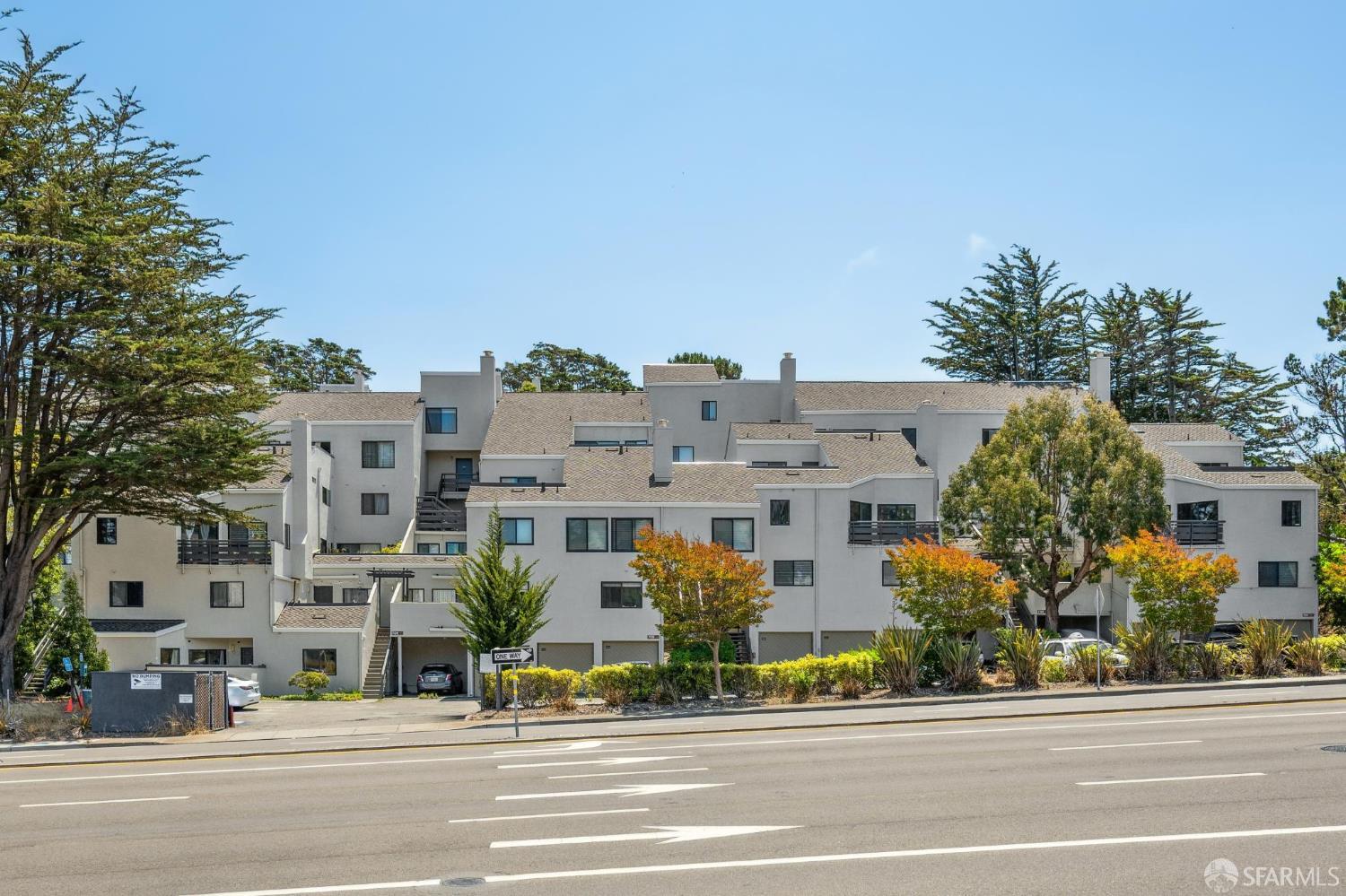 Detail Gallery Image 54 of 56 For 1 Appian Way #709-2,  South San Francisco,  CA 94080 - 3 Beds | 2 Baths