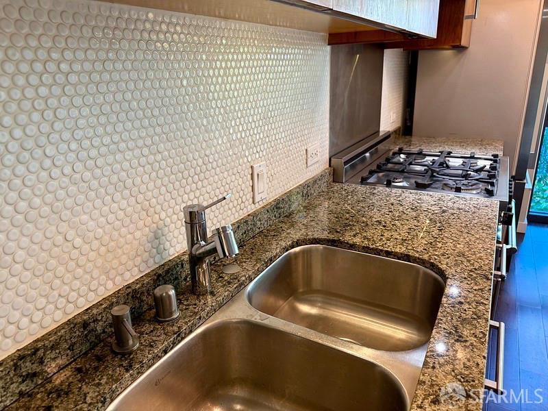 Detail Gallery Image 13 of 28 For 2125 Bryant St #403,  San Francisco,  CA 94110 - 2 Beds | 1 Baths